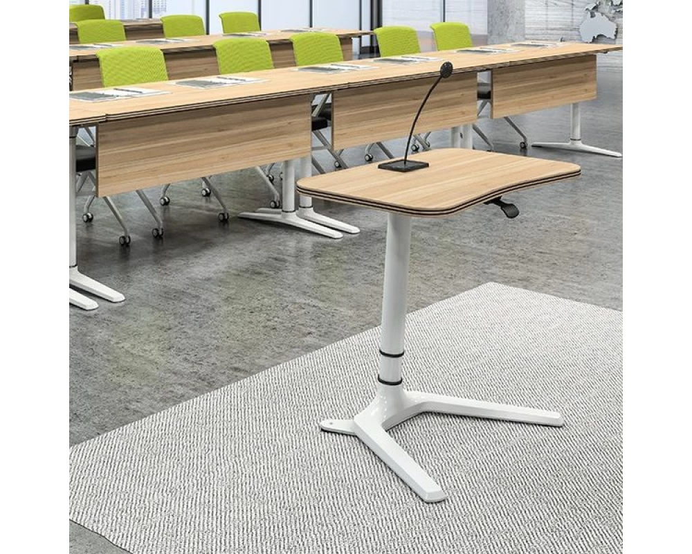 Стол спикера Робин